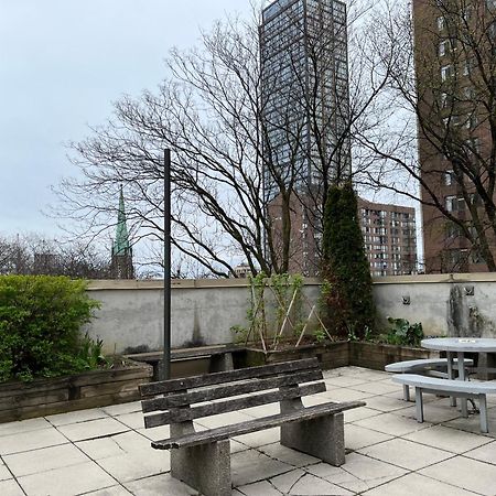 Neill Wycik Hotel Торонто Екстериор снимка